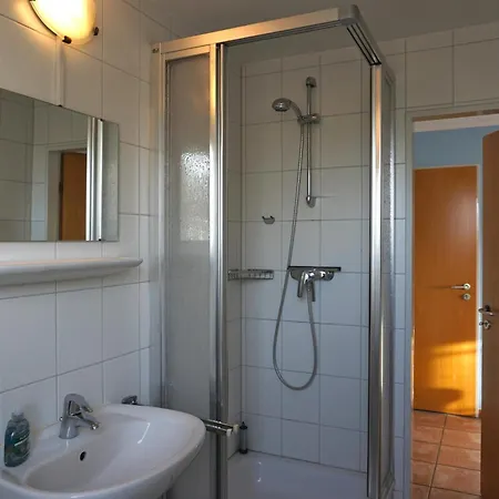 Ostseebrise, Schoenberger