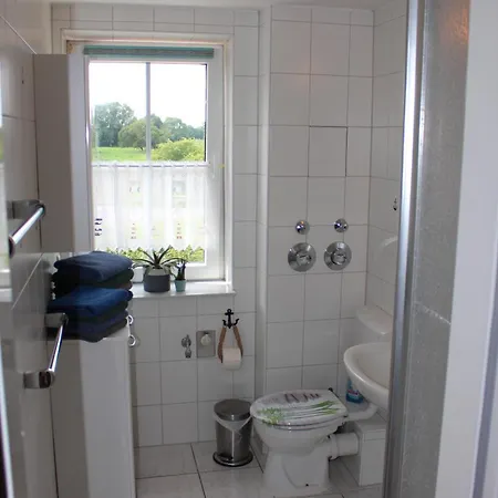 Ostseebrise, Schoenberger